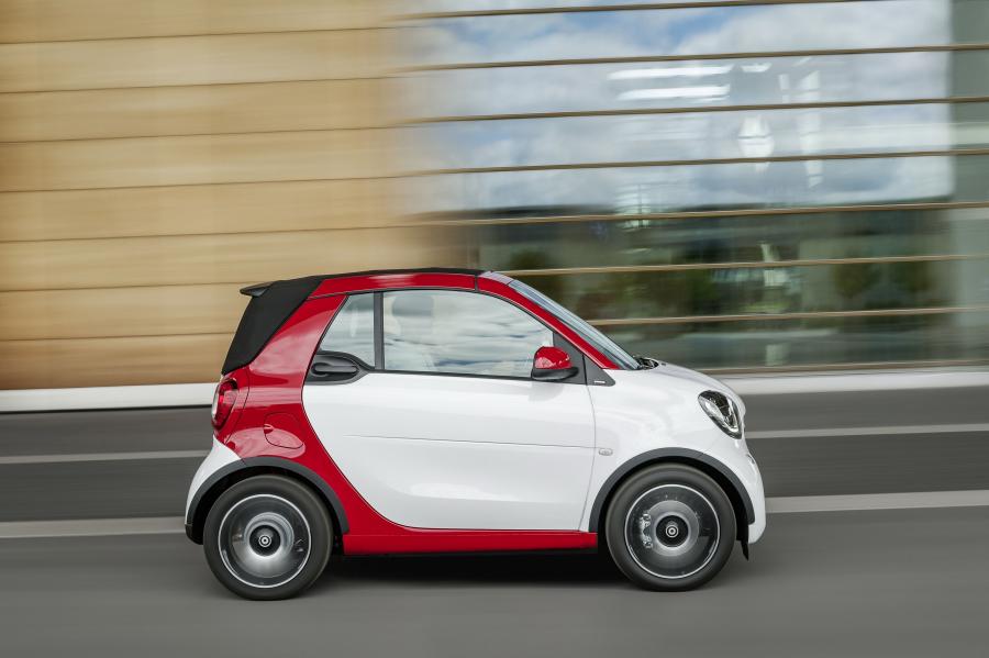  Smart ForTwo Passion Cabrio Urban Style 2016 года  (фото 7 из 25)